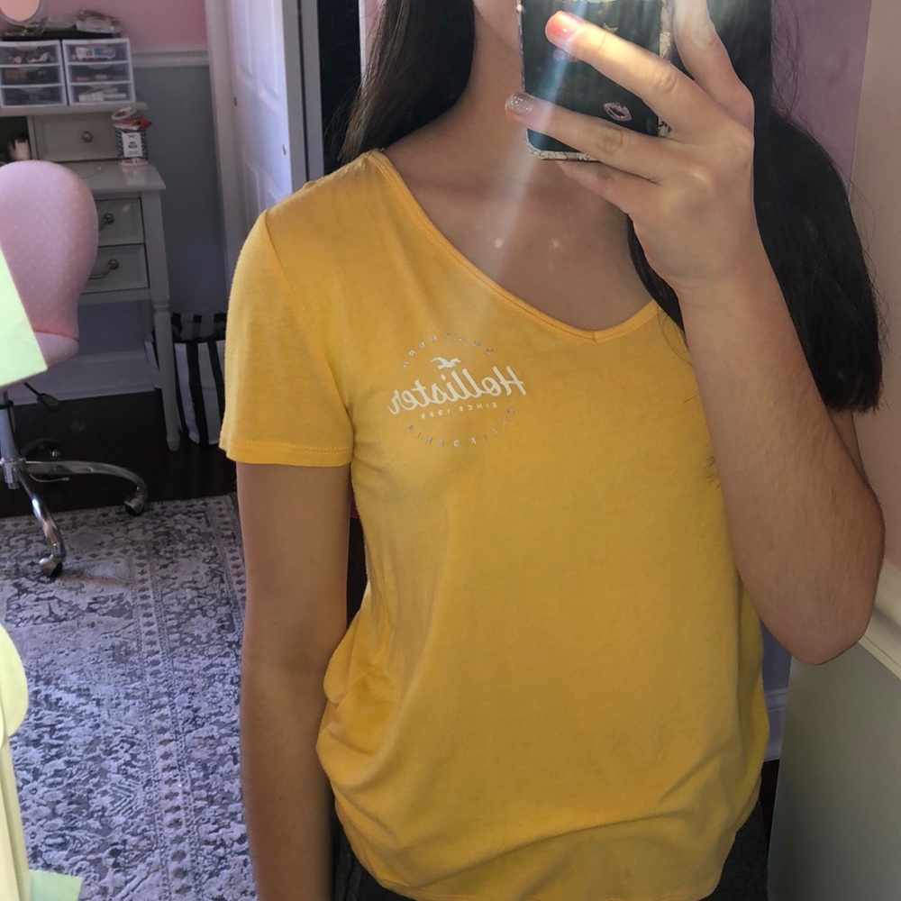 *HOLLISTER TOP